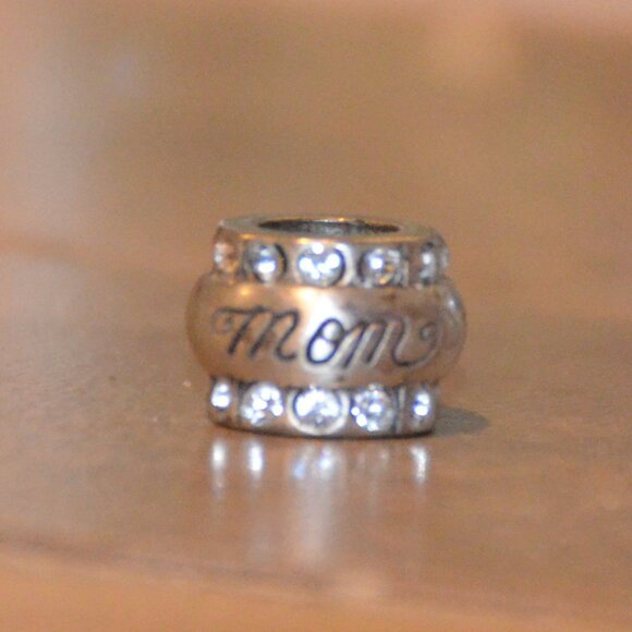 Spacer for bracelet or necklace, Mom - Picture 3 of 5